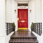 Elegant Knightsbridge Flat Near Harrods