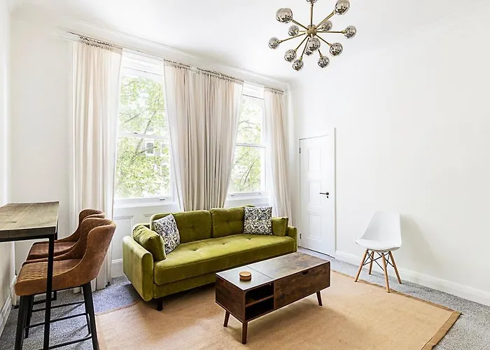 Elegant Knightsbridge Flat Near Harrods